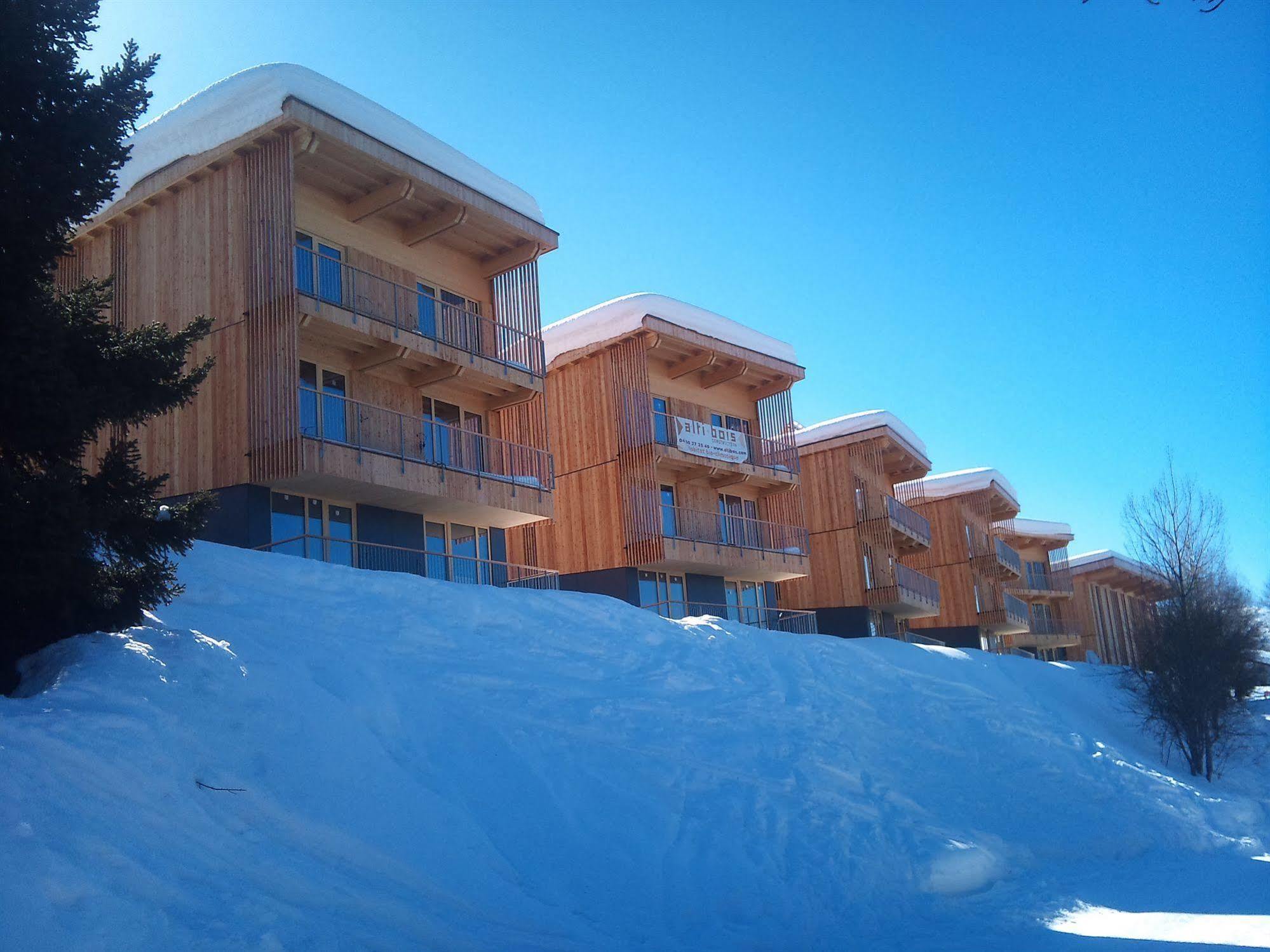 里艾奎勒格瑞维木屋酒店 Les Arcs  外观 照片